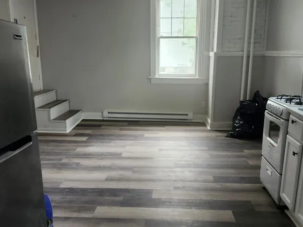 111 S Lake Ave APT 2, Albany, NY 12208