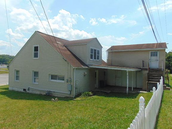 3rd image of 1539 Main St E