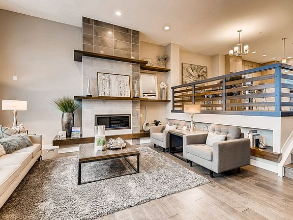 4th image of 6890 E Lowry Blvd #27
