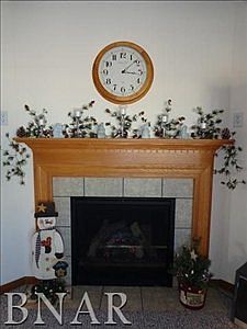 5th image of 406 Grandview Dr