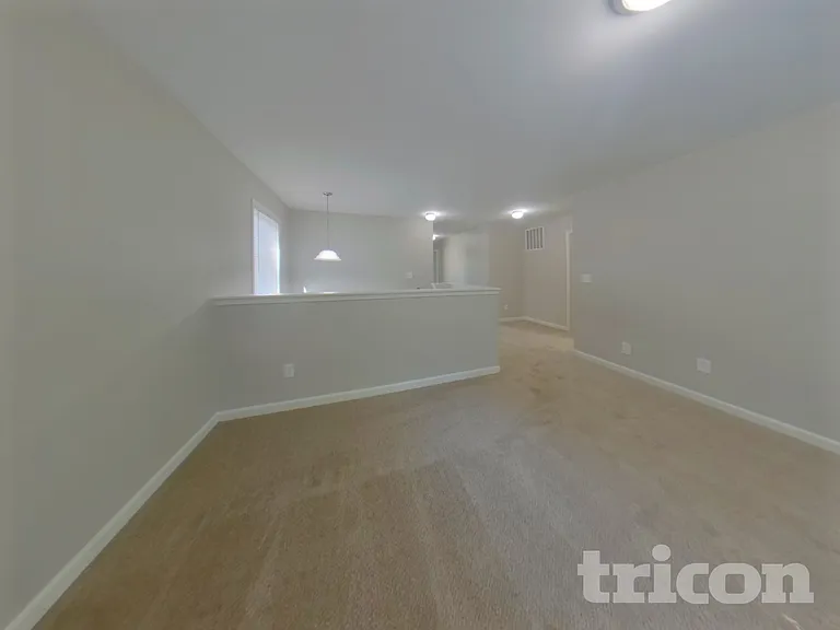 121 English Oak Ln — Photo 17