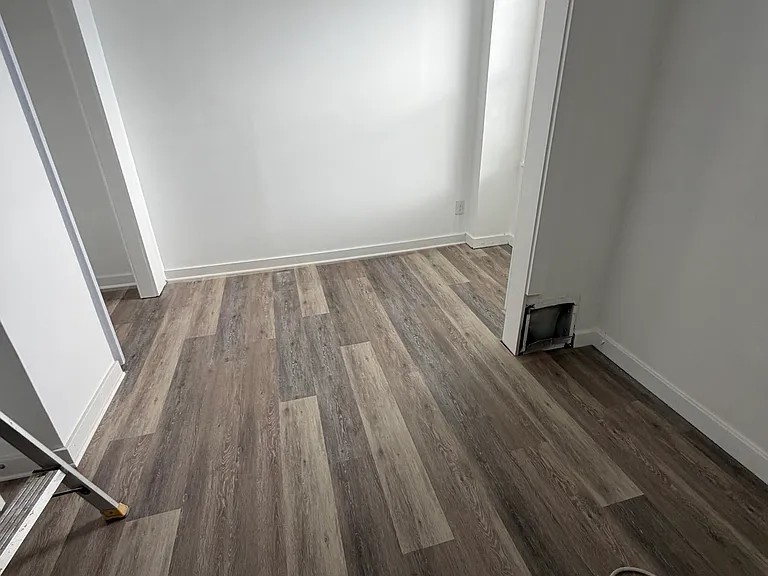 142 Robinson St — Photo 24