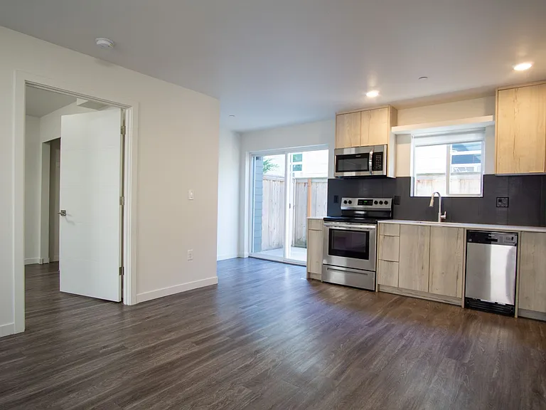 6833 N Montana Ave #2 — Photo 8