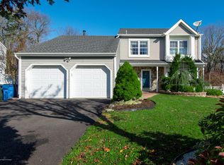 19 Mount Run, Tinton Falls, NJ 07753