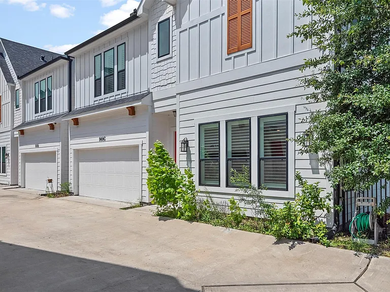 909 Oak St #C — Photo 3
