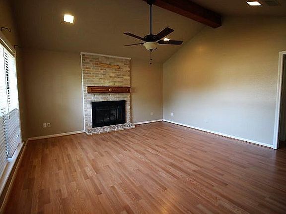 2nd image of 3605 Ravenwood Dr