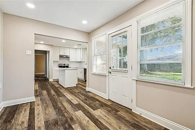 3 bed, 2.0 bath, 1350 sqft, $1,750 — Photo 3