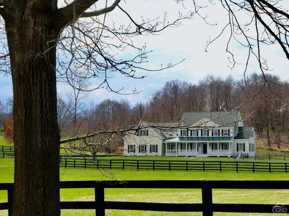 524 County Route 17, North Chatham, NY 12132
