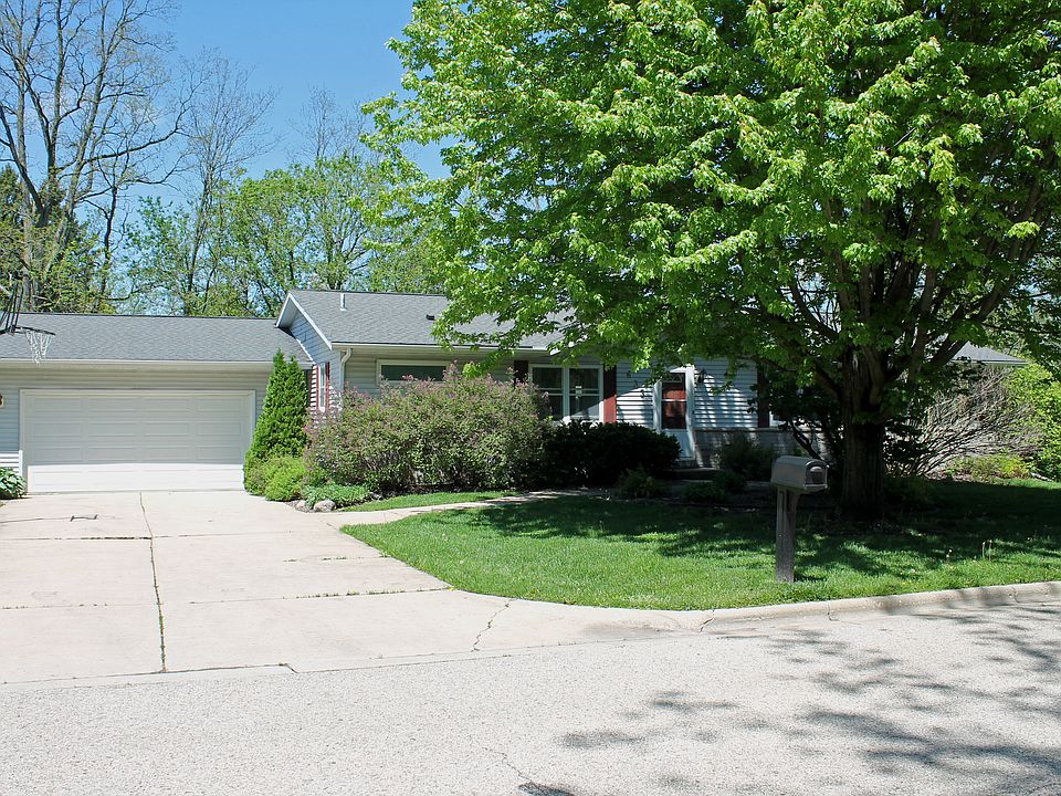 1st image of 633 Sue Ann Dr