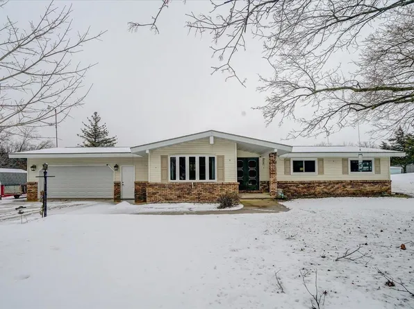 N3598 Mcmillan Rd, Poynette, WI 53955