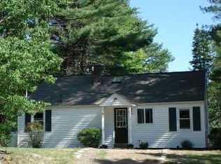 27 Boulder Rd, Raymond, ME 04071