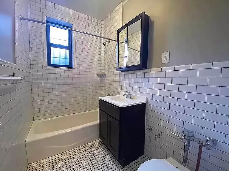 118-60 Metropolitan Ave #110 — Photo 8