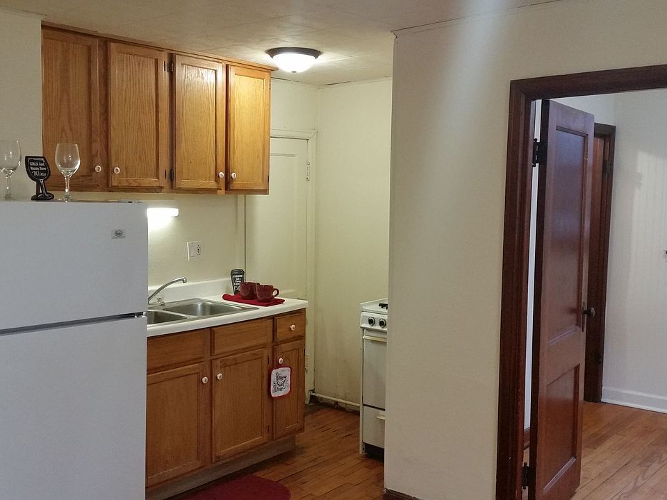 2nd image of 206 North St APT 2