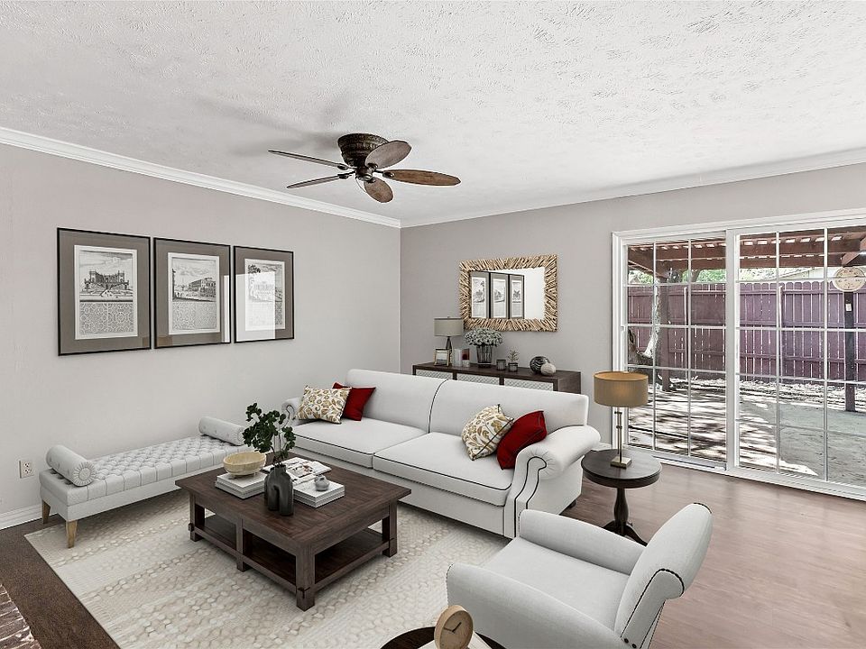 1st image of 3900 Villa Downs Dr