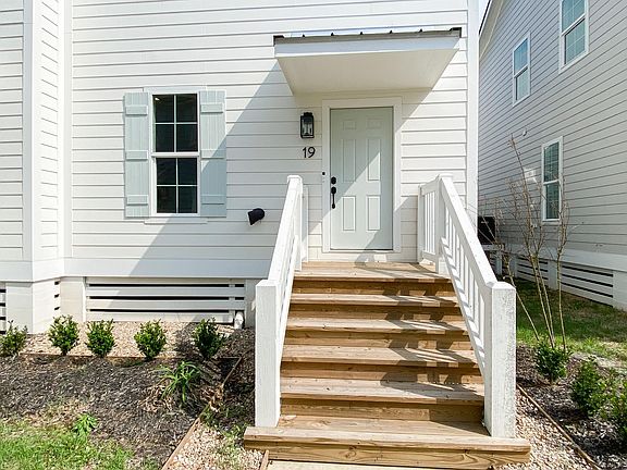 3rd image of 850 Sallier St #19