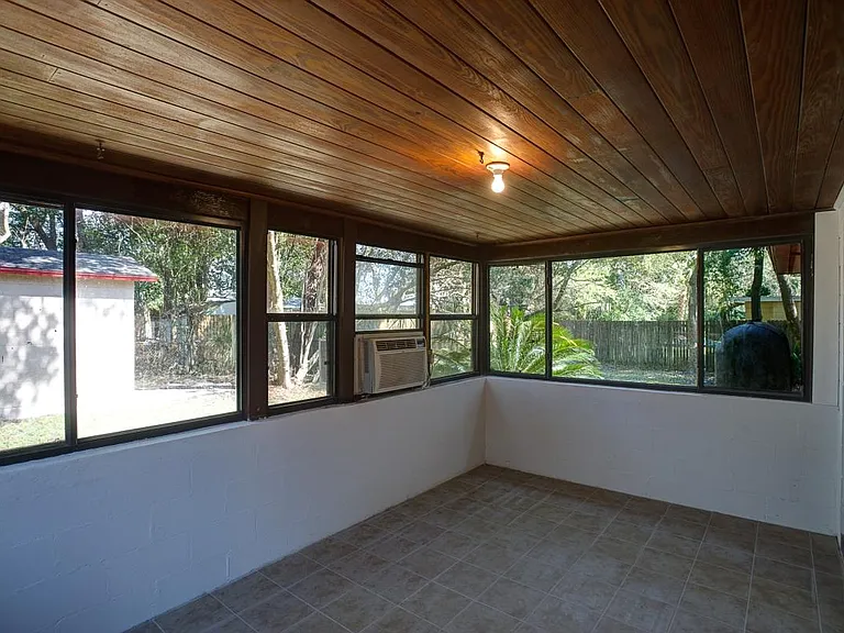 2133 Forest Hills Rd — Photo 13