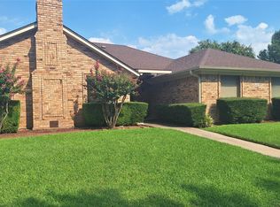 2609 Talisman Ct, Bedford, TX 76021