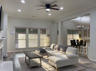 4835 Crown Dr, Grand Prairie, TX 75052