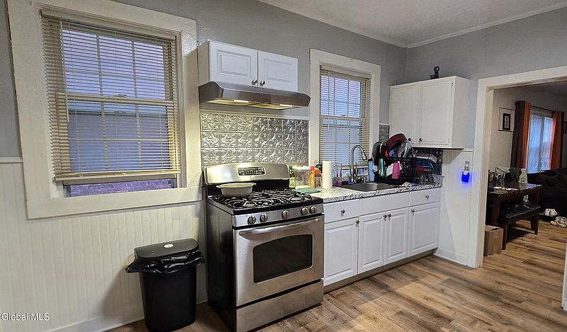 2nd image of 569 Nott Street