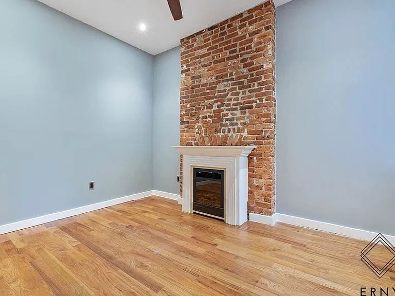 913 Saint Johns Pl #2L — Photo 6