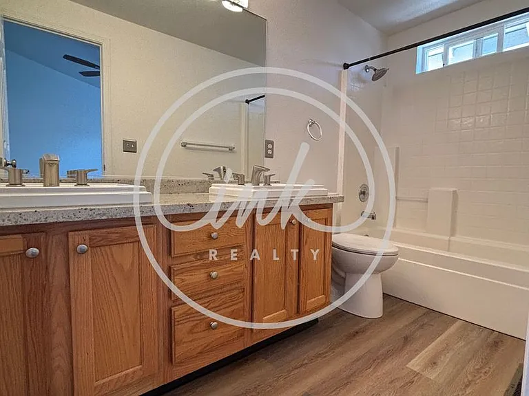 1327 E Marion Russell Dr — Photo 10