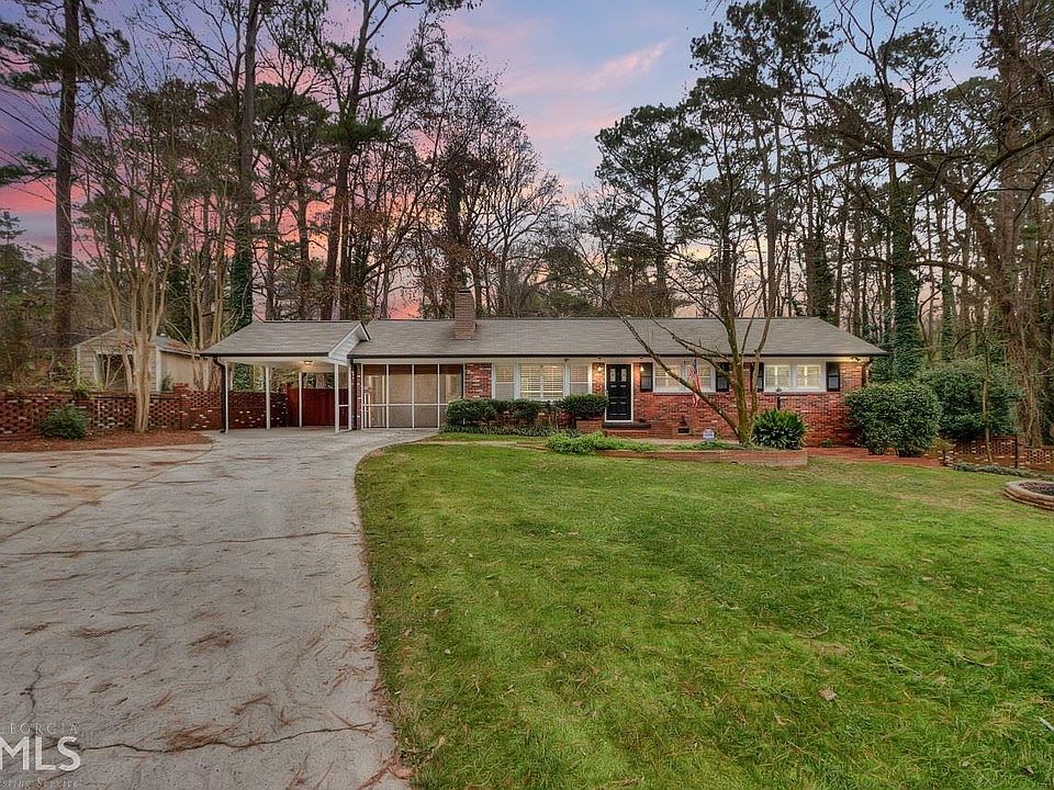2nd image of 227 Terrydale Dr SE