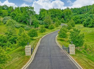126 Orchard Wood Path, Granville, OH 43023