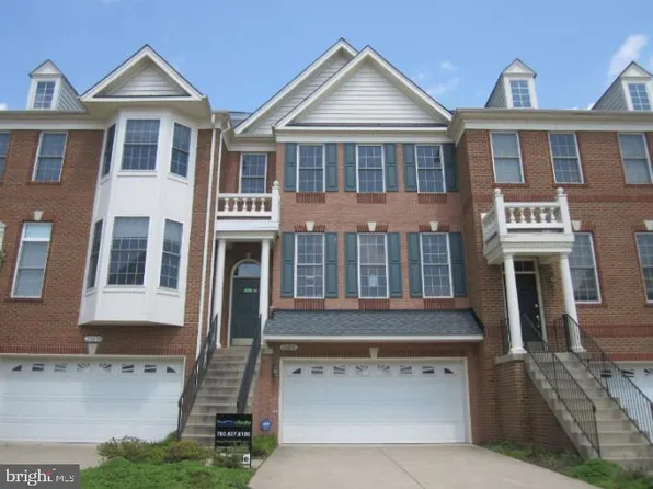25252 Lyon Ter, Chantilly, VA 20152