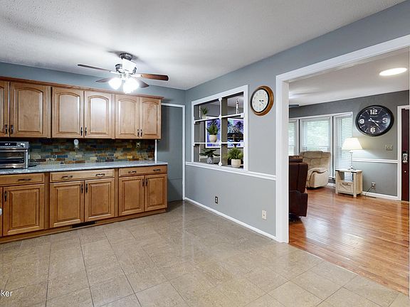 4th image of 10113 Settlers Crest Ln