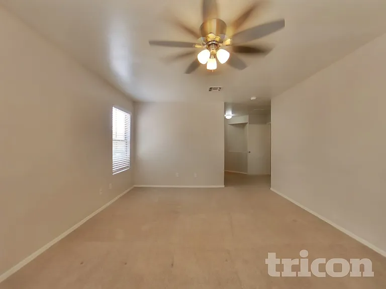 43714 W Cale Dr — Photo 8