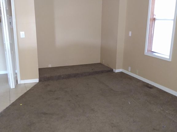 5th image of 425 N Wood River Ave