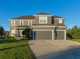 4518 Lakecrest Dr, Shawnee, KS 66218