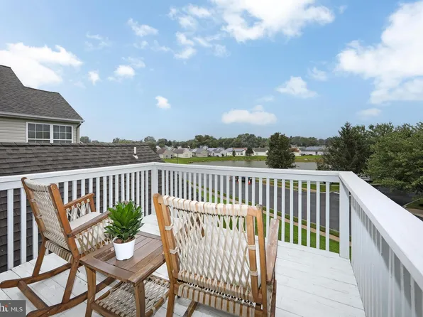 106 Alexander Rd, Edgewater Park, NJ 08010