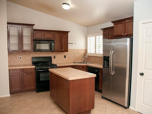 5th image of 12936 Beto Portugal Ln