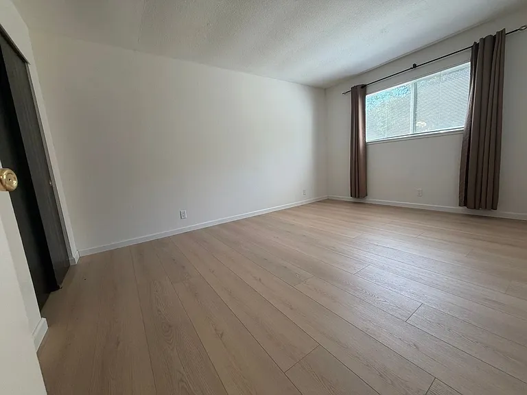 5061 Shell St — Photo 10