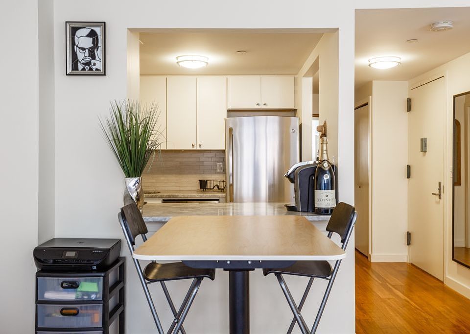 2nd image of 350 E 51st St APT 3B