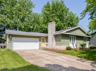 762 Lancaster Ct, Crystal Lake, IL 60014