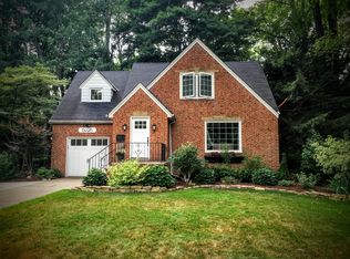 5496 Fitch Rd, North Olmsted, OH 44070