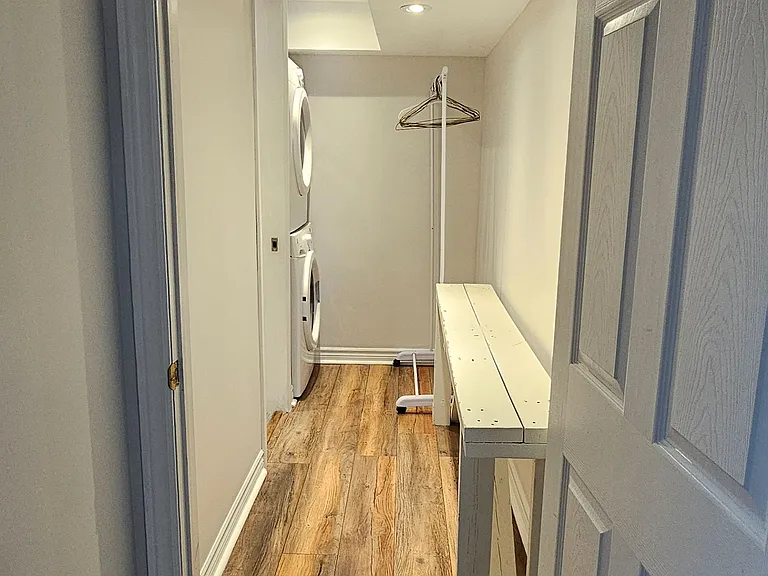 46 Courtland Cres #BASEMENT — Photo 11