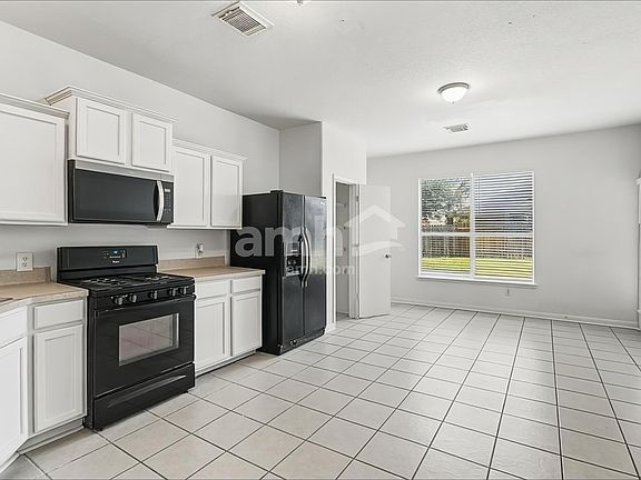 3rd image of 1631 Laura Anne Dr