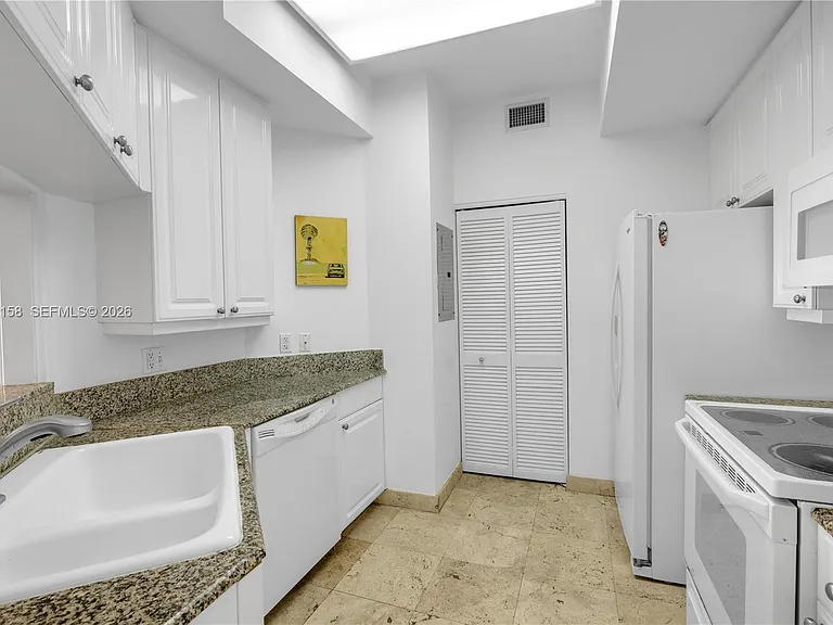 888 Brickell Key Dr #701 — Photo 11