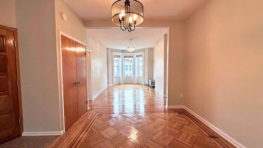 2-bedroom apartment for rent in Bay Ridge