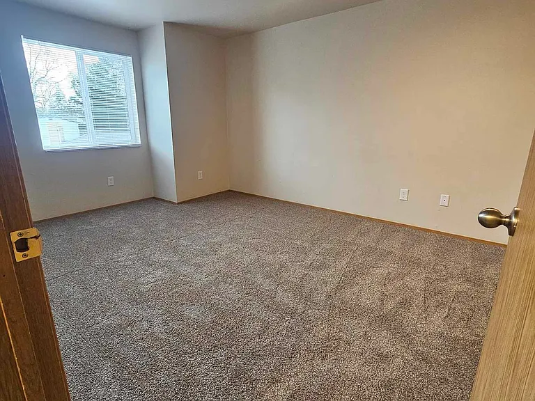 The Lexington Apartments — Photo 25