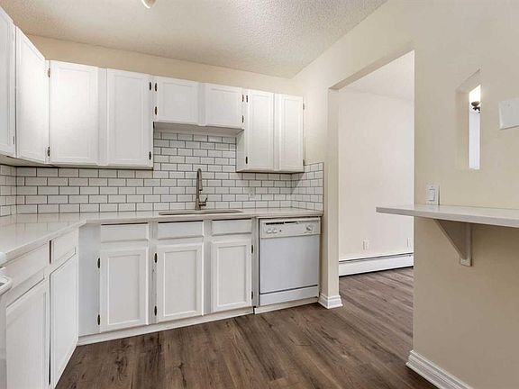 4th image of 730 S 2nd Ave NW #303