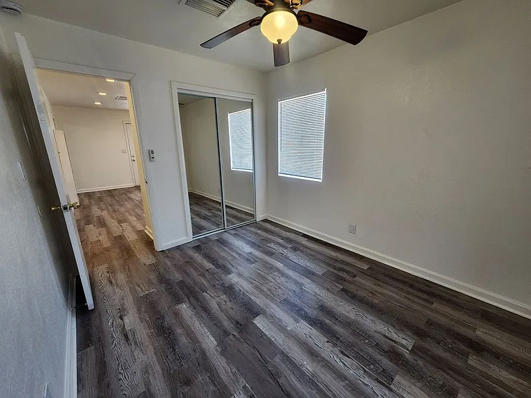 6686-6688 Yucca Ave — Photo 5