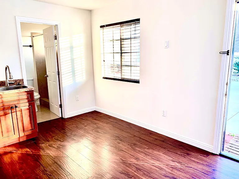 Sunset Crossing Rd — Photo 1