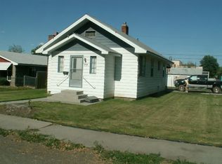 942 Idaho St, Gooding, ID 83330