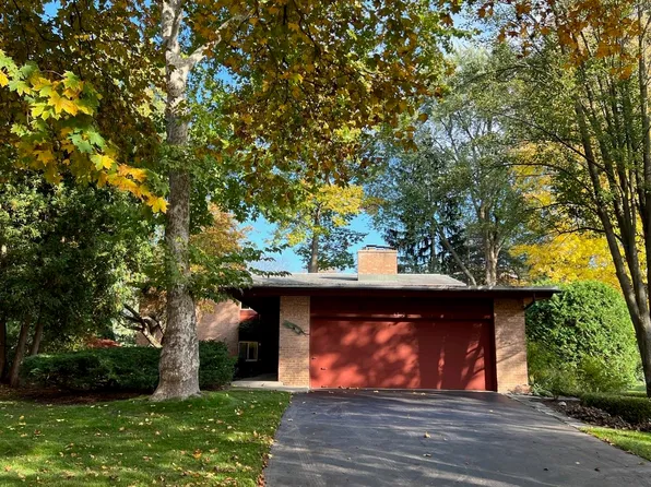 4510 James Dr, Midland, MI 48642
