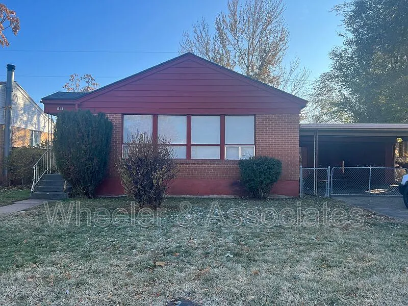 3 bed, 1.5 bath, 1600 sqft, $1,445 — Photo 1