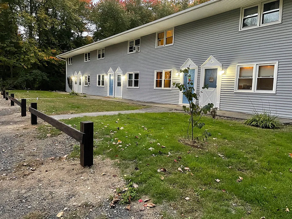 844 Exeter Rd